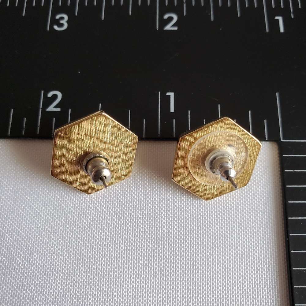 Vintage Monet Gold-Tone Pearl Stud Pierced Earrings - Picture 7 of 7
